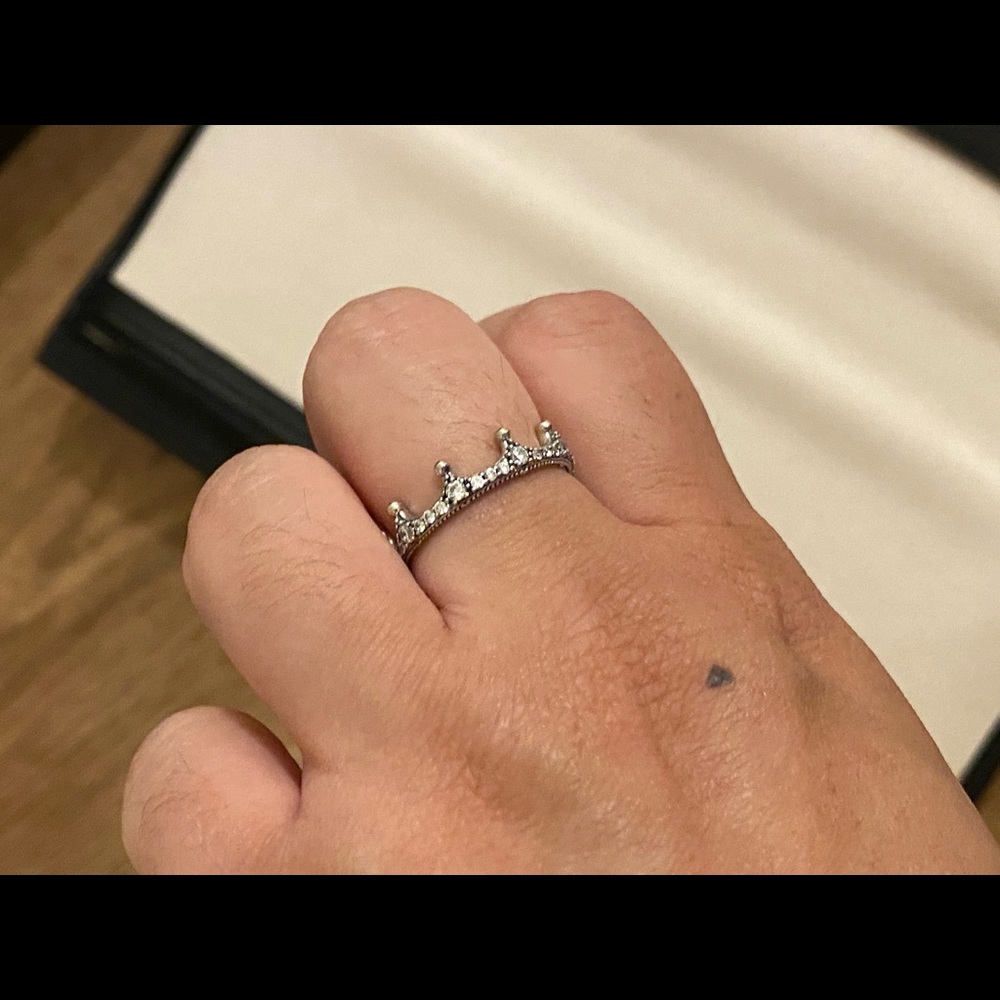 Pandora silver crown ring - Picture 6 of 6